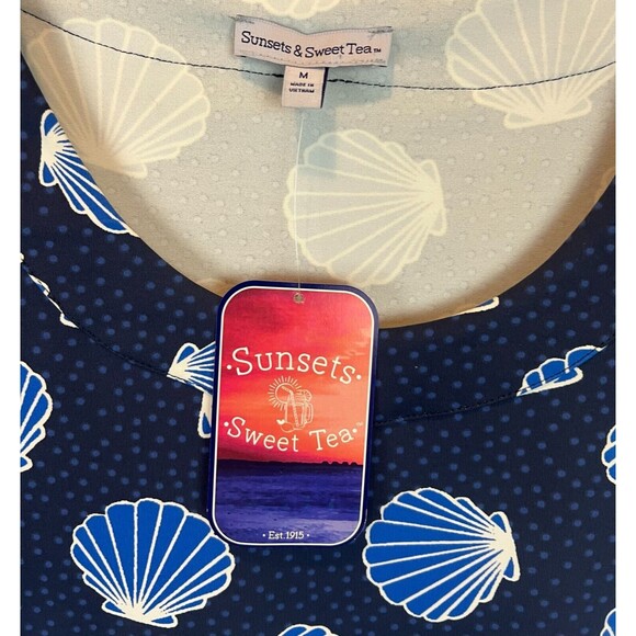 Sunsets & Sweet Tea UPF 50 The Anywhere Shirt  Womens M  NWT  Navy Print Top Tee - Picture 3 of 6